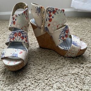 Cream, color and multi print wedge sandals by Gianni Bini, size 6 1/2